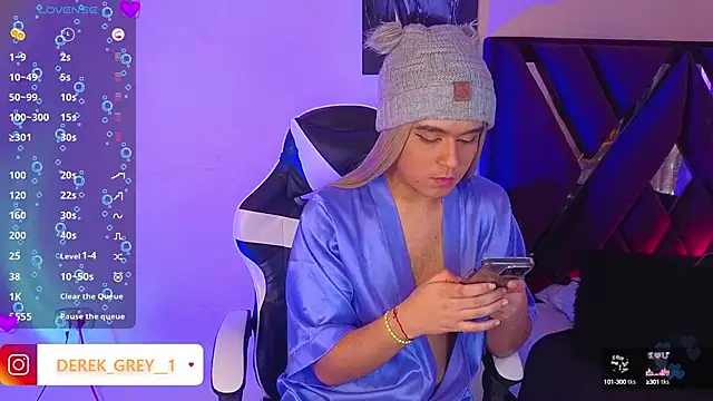 Snapshot of derek_greyy_ chatting on 09/30/25, 06:35 derek greyy online show from 09/30/25, 06:35