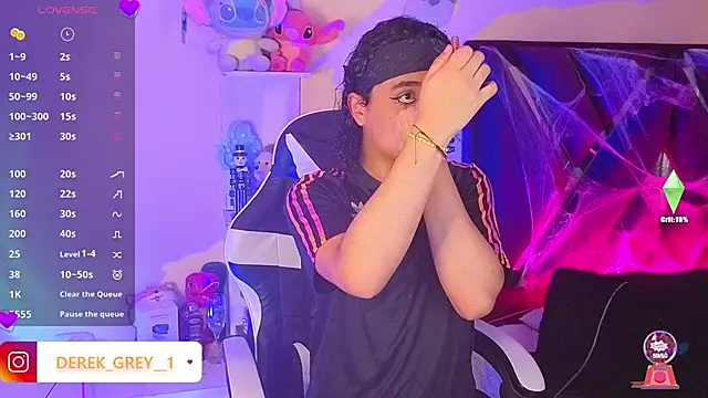 Snapshot of derek_greyy_ chatting on 10/19/25, 07:14 derek greyy online show from 10/19/25, 07:14