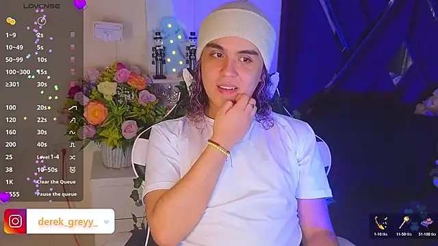 Snapshot of derek_greyy_ chatting on 11/21/25, 08:40 derek greyy online show from 11/21/25, 08:40