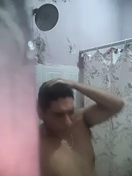 Snapshot of Rtmh1250 chatting on 10/22/25, 03:40 Rtmh1250 online show from 10/22/25, 03:40