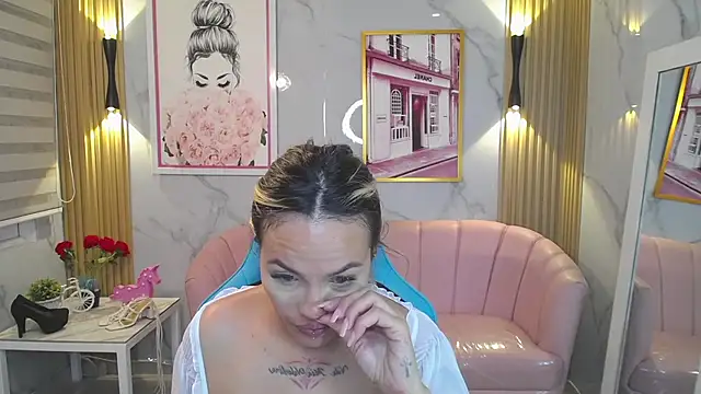 Snapshot of Jade_Jones_a chatting on 09/18/25, 03:52 Jade Jones a online show from 09/18/25, 03:52