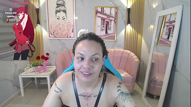 Snapshot of Jade_Jones_a chatting on 12/16/25, 04:17 Jade Jones a online show from 12/16/25, 04:17