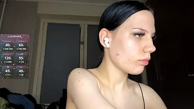 Snapshot of AlfredaBillegas chatting on 09/20/25, 08:10 AlfredaBillegas online show from 09/20/25, 08:10