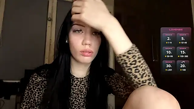 Snapshot of AlfredaBillegas chatting on 10/03/25, 05:54 AlfredaBillegas online show from 10/03/25, 05:54