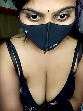 Snapshot of reena502 chatting on 02/06/26, 05:38 reena502 online show from 02/06/26, 05:38