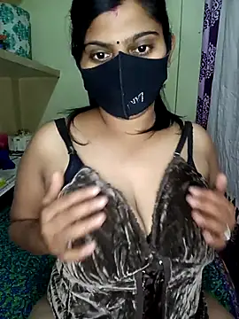 Snapshot of reena502 chatting on 02/27/26, 12:10 reena502 online show from 02/27/26, 12:10