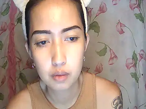 Snapshot of Soft_Angel8 chatting on 07/13/26, 04:43 Soft Angel8 online show from 07/13/26, 04:43
