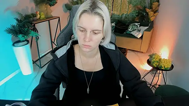 BethanyCloud online show from 10/10/25, 02:21