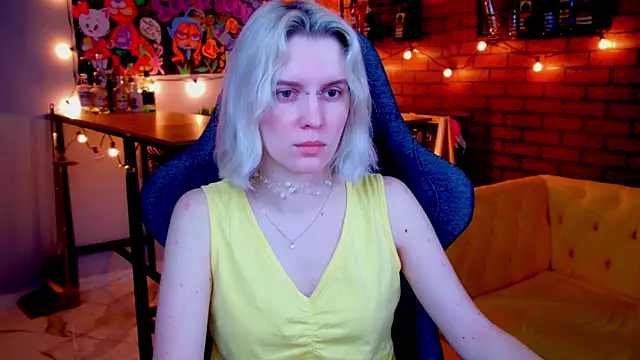 Snapshot of BethanyCloud chatting on 05/15/26, 02:18 BethanyCloud online show from 05/15/26, 02:18