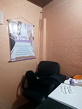 Mia-Glow online show from 11/10/25, 12:59