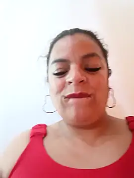 Mia-Glow online show from 12/13/25, 07:53