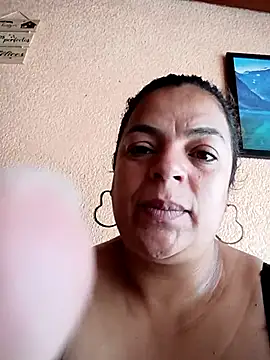 Mia-Glow online show from 01/18/26, 04:33