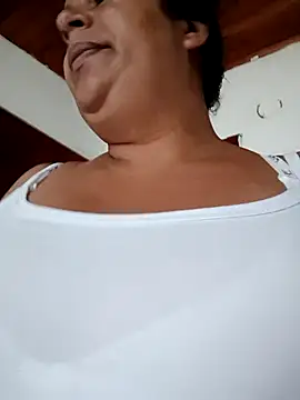 Mia-Glow online show from 03/03/26, 12:11