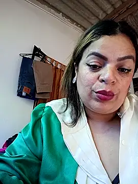 Mia-Glow online show from 03/09/26, 06:45