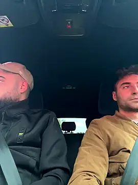 Snapshot of omihaze94 chatting on 11/08/25, 03:45 omihaze94 online show from 11/08/25, 03:45