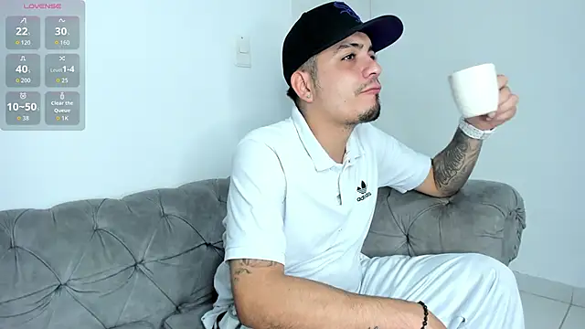 OwenStonne  online show from 09/18/25, 04:03