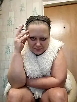 Snapshot of Tupo070481 chatting on 10/15/25, 02:28 Tupo070481 online show from 10/15/25, 02:28