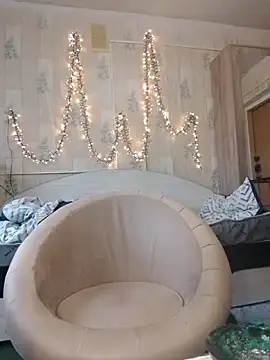 Tupo070481 online show from 12/22/25, 08:44