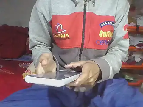 mala2580 online show from 12/18/25, 06:47