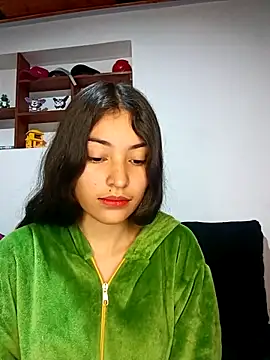 hotwife26 online show from 02/18/26, 05:47