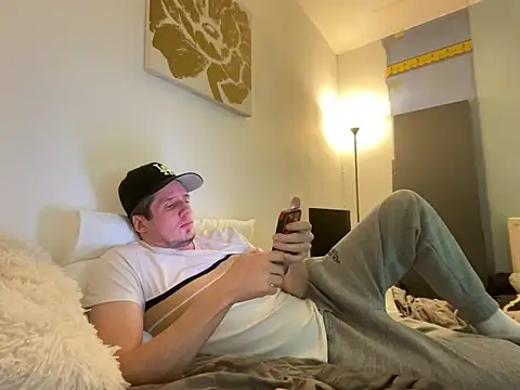Snapshot of shyandchilling chatting on 02/25/26, 07:23 shyandchilling online show from 02/25/26, 07:23
