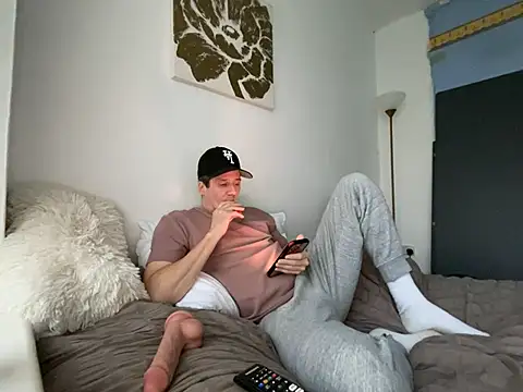 Snapshot of shyandchilling chatting on 03/01/26, 04:53 shyandchilling online show from 03/01/26, 04:53