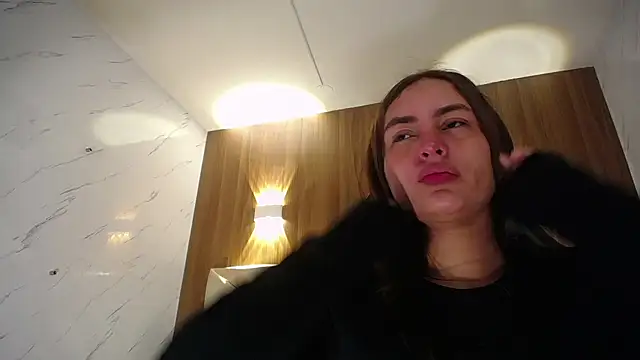 mia millan b online show from 10/16/25, 01:28