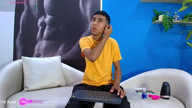 Snapshot of ender_h0t chatting on 09/23/25, 01:58 ender h0t online show from 09/23/25, 01:58