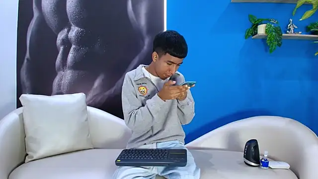 Snapshot of ender_h0t chatting on 09/30/25, 02:00 ender h0t online show from 09/30/25, 02:00