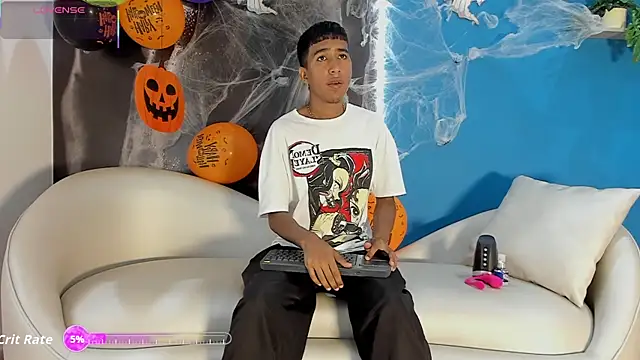 Snapshot of ender_h0t chatting on 10/21/25, 03:13 ender h0t online show from 10/21/25, 03:13