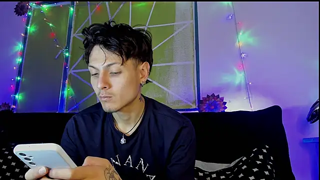 Snapshot of Dioniso_guy8 chatting on 02/26/26, 08:30 Dioniso guy8 online show from 02/26/26, 08:30