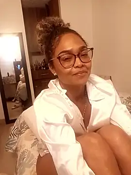 BiiancaEstradaa online show from 09/09/25, 03:17