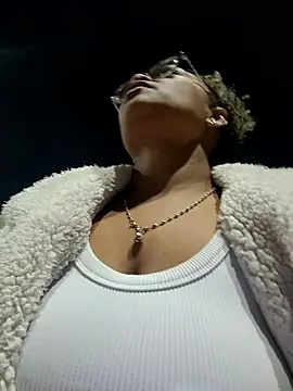 BiiancaEstradaa online show from 10/11/25, 11:25