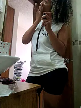 BiiancaEstradaa online show from 02/21/26, 05:47