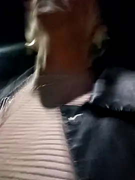 BiiancaEstradaa online show from 04/22/26, 01:19