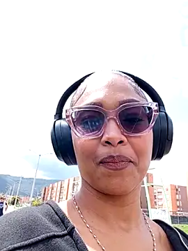 BiiancaEstradaa online show from 04/23/26, 03:25