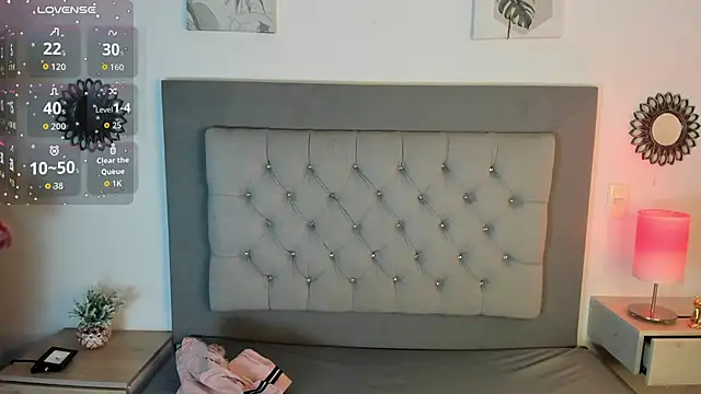 Seraphyne666 online show from 09/11/25, 12:27