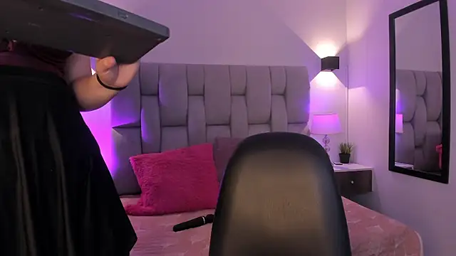 Seraphyne666 online show from 02/07/26, 06:22