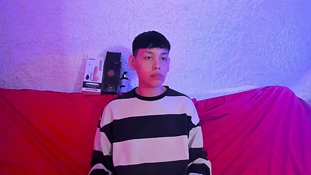 zeus blaze online show from 11/12/25, 07:35