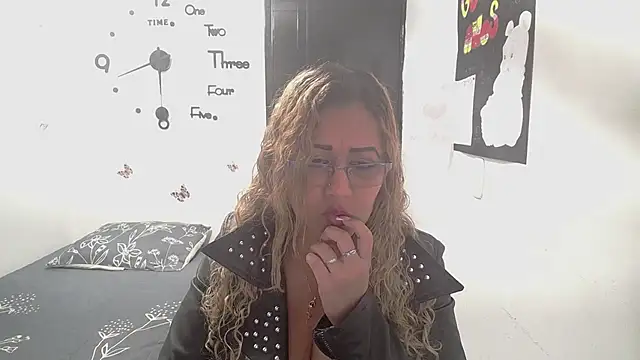 Skarleth Diaz online show from 02/20/26, 06:26