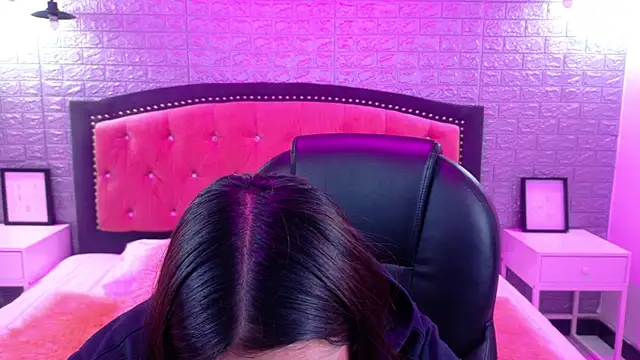 Natalie loffreda online show from 10/15/25, 02:55