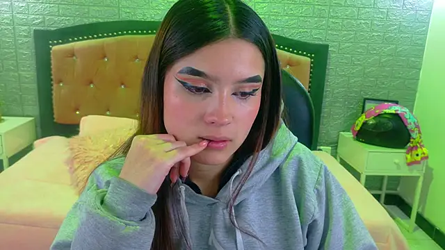 Natalie loffreda online show from 12/17/25, 03:12