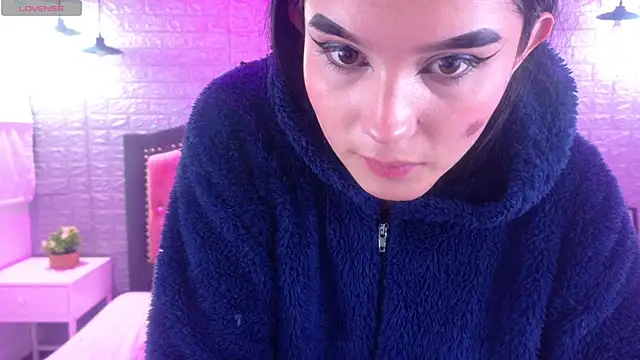 Natalie loffreda online show from 01/12/26, 03:34