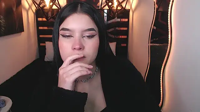 Natalie loffreda online show from 04/11/26, 08:02