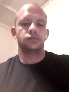 Lekewarmele online show from 10/19/25, 04:29