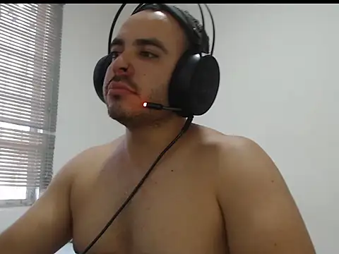 Ana ThiagoxX online show from 03/09/26, 09:30