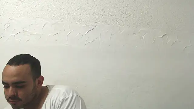 Snapshot of Ana_ThiagoxX chatting on 05/15/26, 11:01 Ana ThiagoxX online show from 05/15/26, 11:01