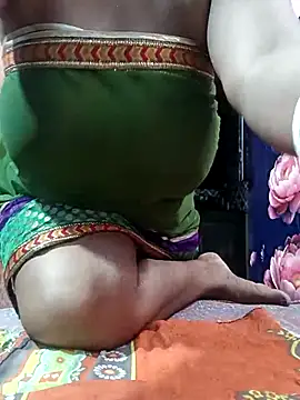 Snapshot of Hot-Risa chatting on 04/03/26, 07:12 Hot-Risa online show from 04/03/26, 07:12