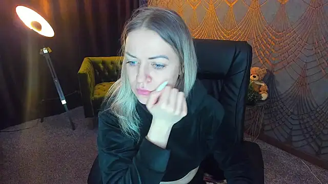 Anna Snows online show from 04/06/26, 04:46