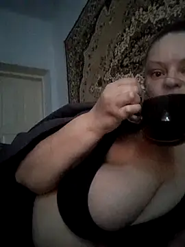 Snapshot of JillOKissx chatting on 11/10/25, 06:01 JillOKissx online show from 11/10/25, 06:01